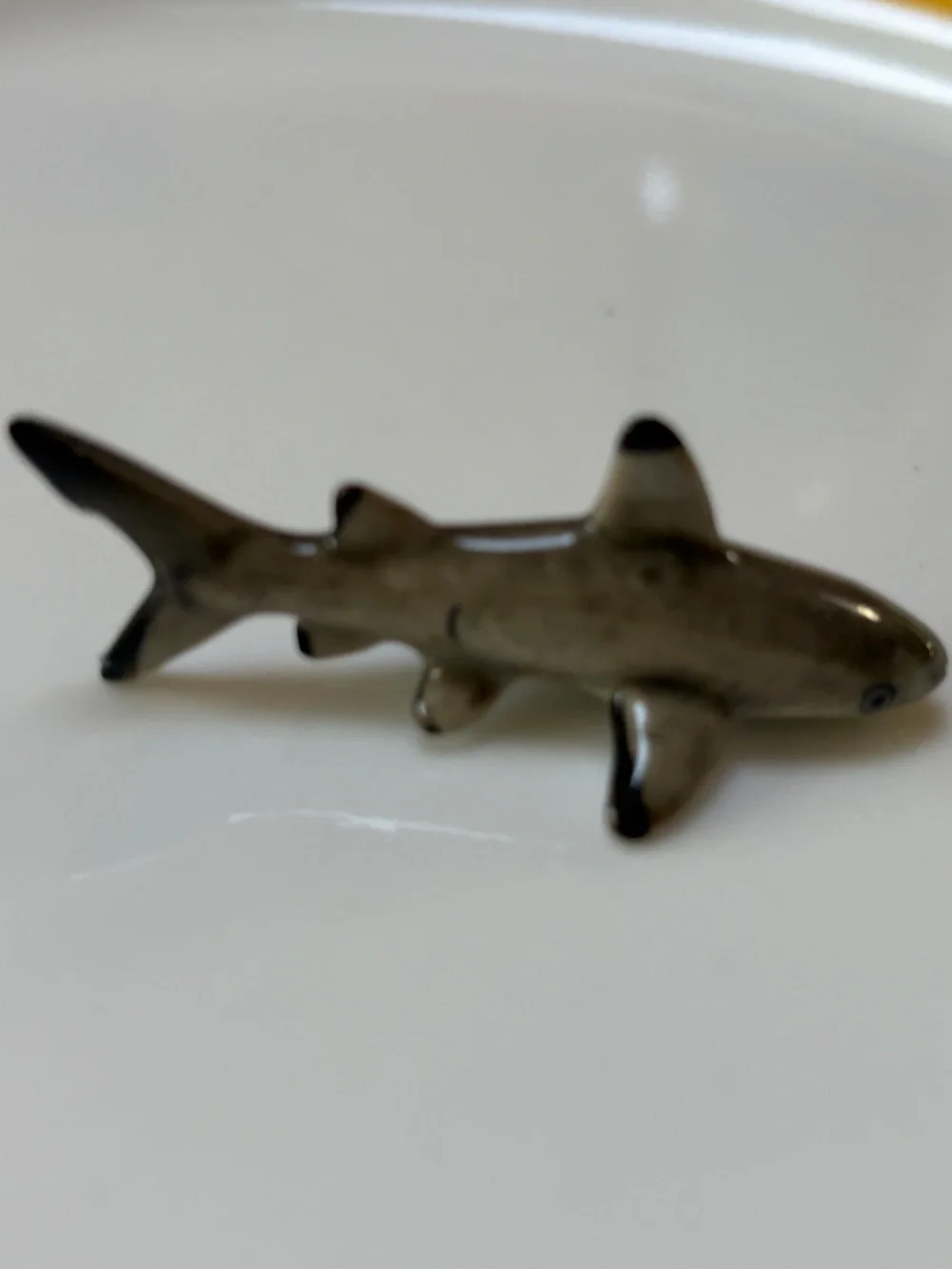 Small Aquarium Shark Ornament - Gray
